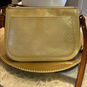 AUTHENTIC Vintage Louis Vuitton Monogram Vernis Minna Street Crossbody